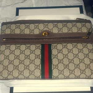 Gucci Ophidia GG Supreme pouch